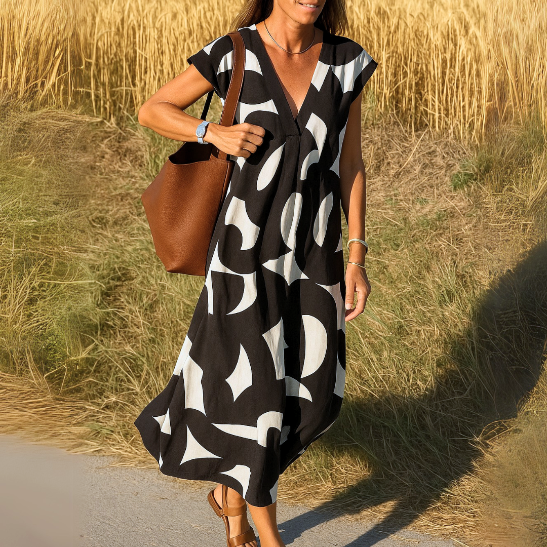 Valerie | V-neck dress – Black - Almost sold out | The Bellemont Sisters Australia