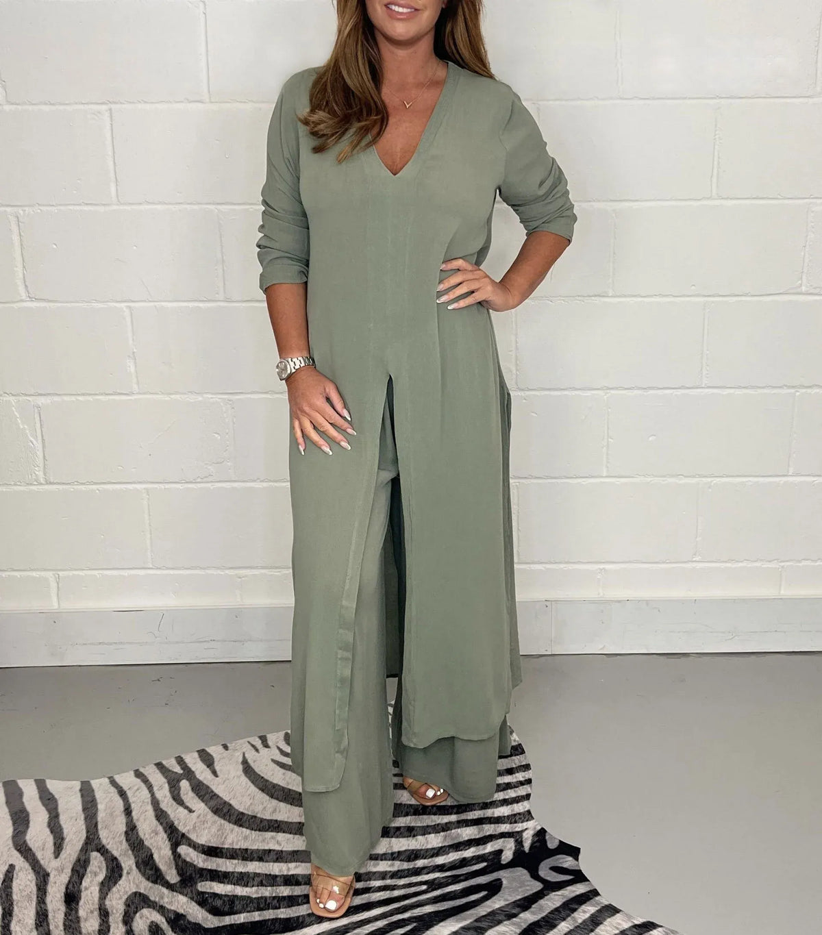 Cherly™ Comfy Two-piece Set – Beige | The Bellemont Sisters Australia