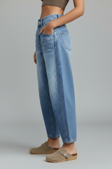 Isabella | Women’s Casual Low-Waist Straight-Leg Denim Jeans | The Bellemont Sisters Australia