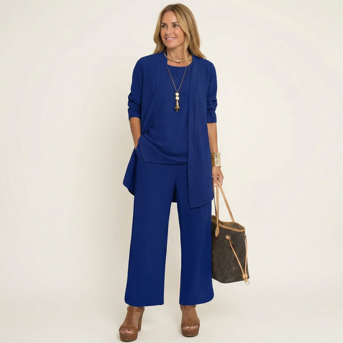 Vivienne | Minimalist 3-Piece Set – Blue | The Bellemont Sisters Australia