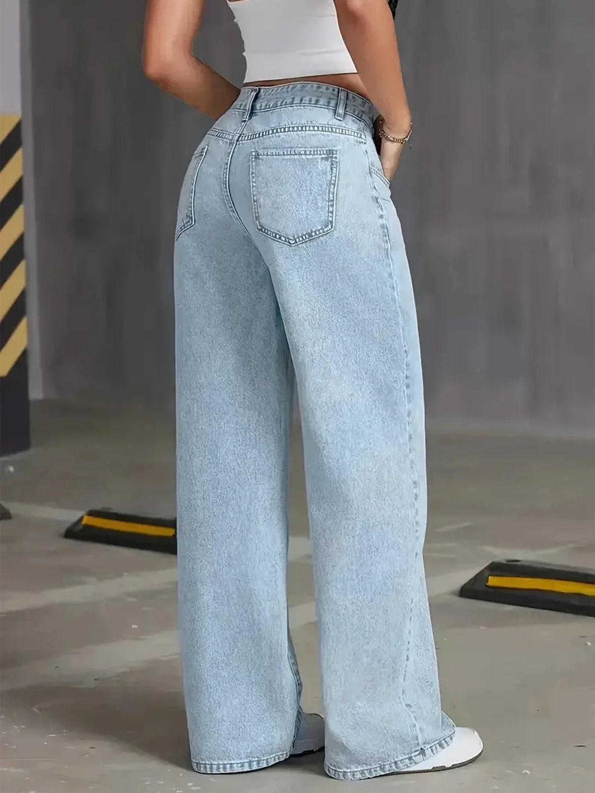 Natalie | Women’s Light Wash Wide Leg Jean | The Bellemont Sisters Australia